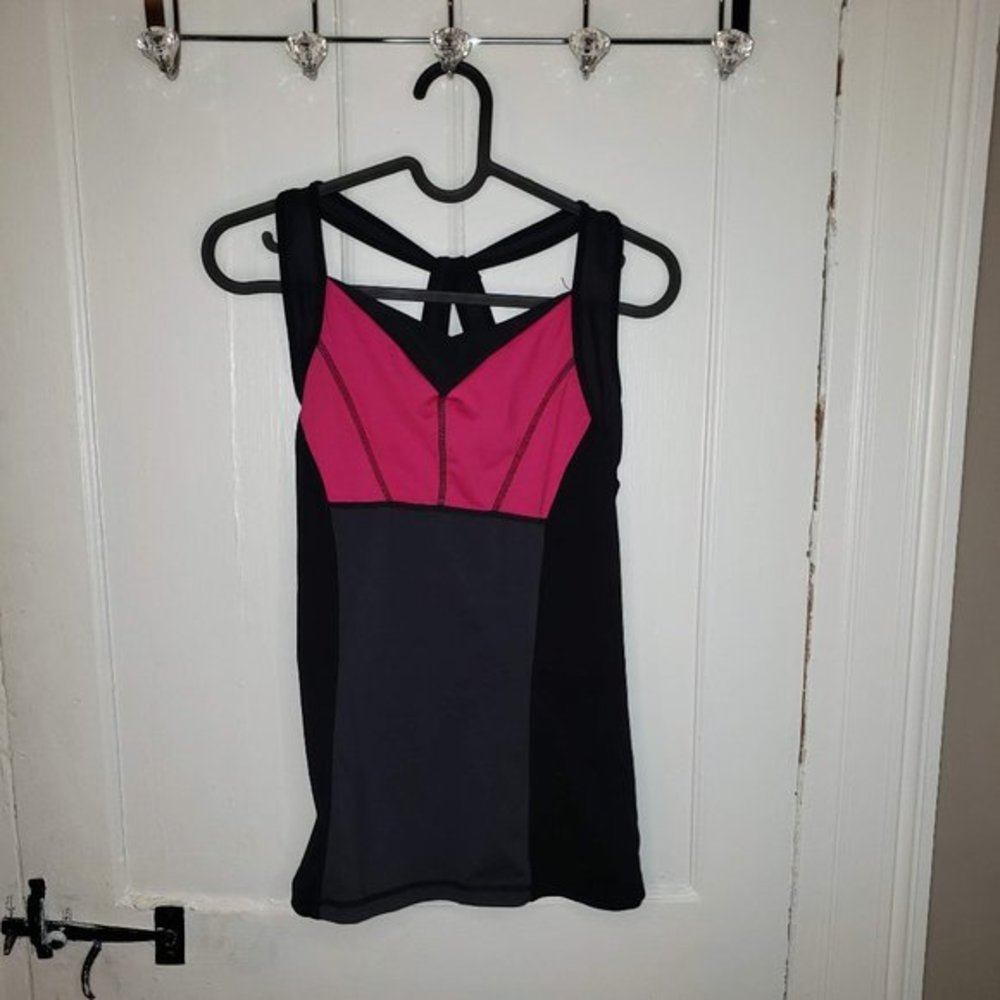 🏃‍♀️Workout/Gym Colorblock Tank top in Pink and Black - Medium - Cynthia Rowley